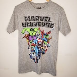 VINTAGE Marvel Universe Tshirt